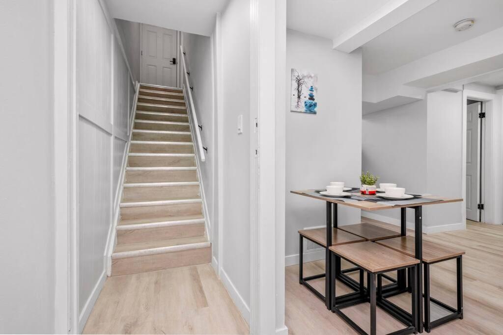 Centerstreet-Cozy 2Bedroomsuite Calgary Luaran gambar