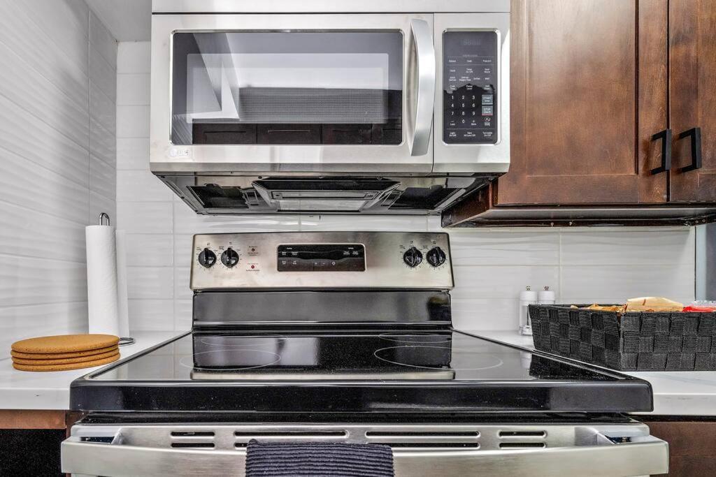 Centerstreet-Cozy 2Bedroomsuite Calgary Luaran gambar